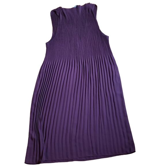 Aritzia Babaton Mathis chiffon pleated purple dress size medium - Picture 2 of 4